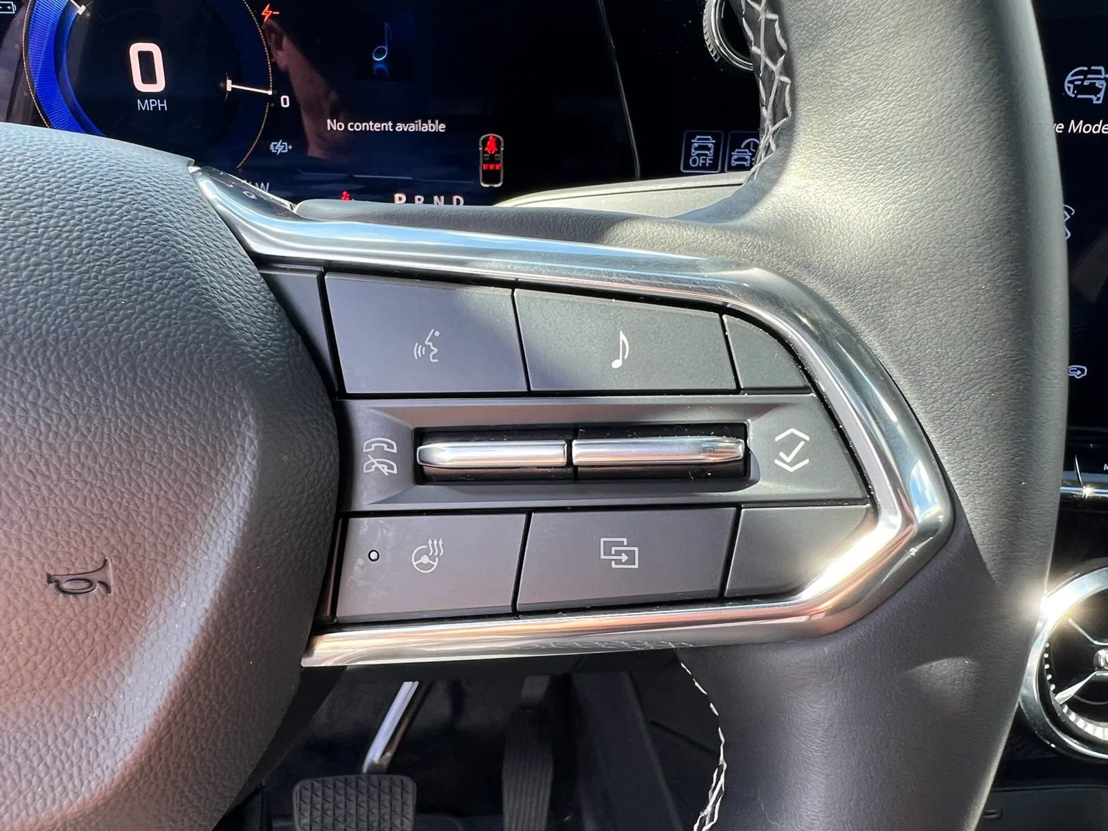Used 2024 Chevrolet Blazer EV LT AWD/4WD image 18