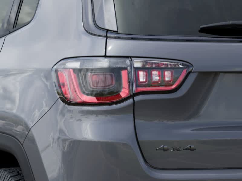 New 2026 Jeep Compass Trailhawk w/ Sun, Sound & Navigation Group AWD/4WD image 9