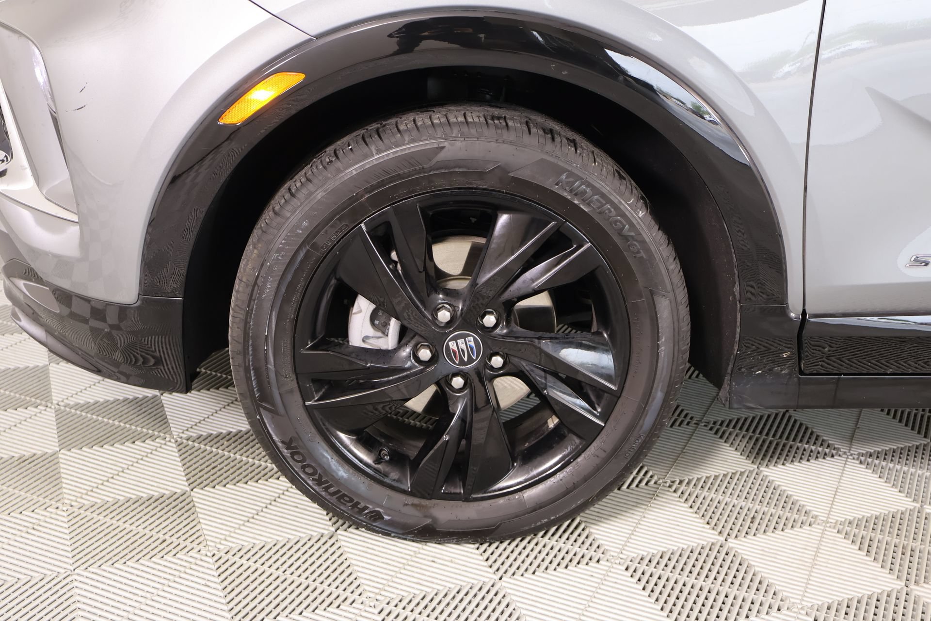 Used 2025 Buick Encore GX Sport Touring w/ Comfort Package FWD image 17