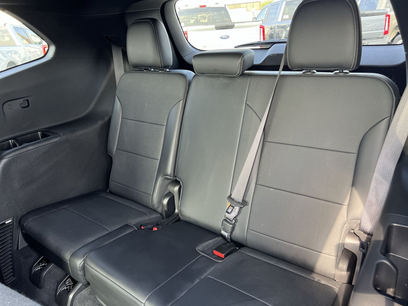 Used 2025 Buick Enclave Preferred AWD/4WD image 25
