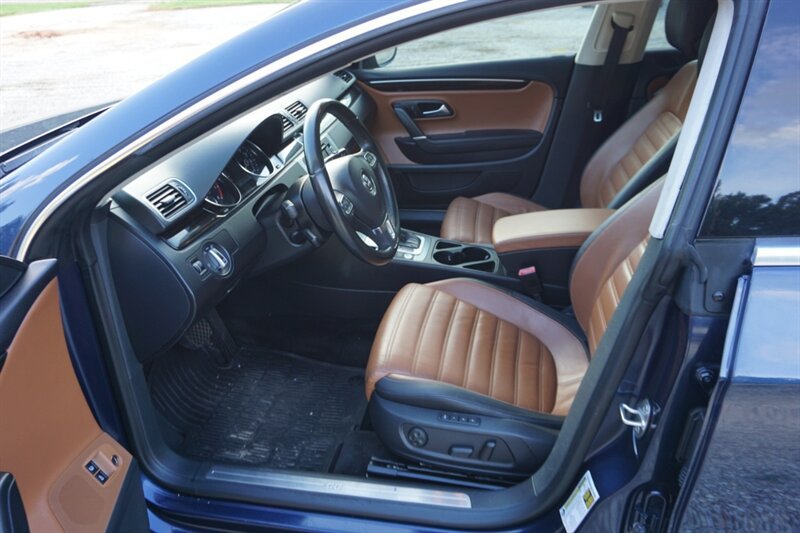 Used 2014 Volkswagen CC Executive FWD image 22