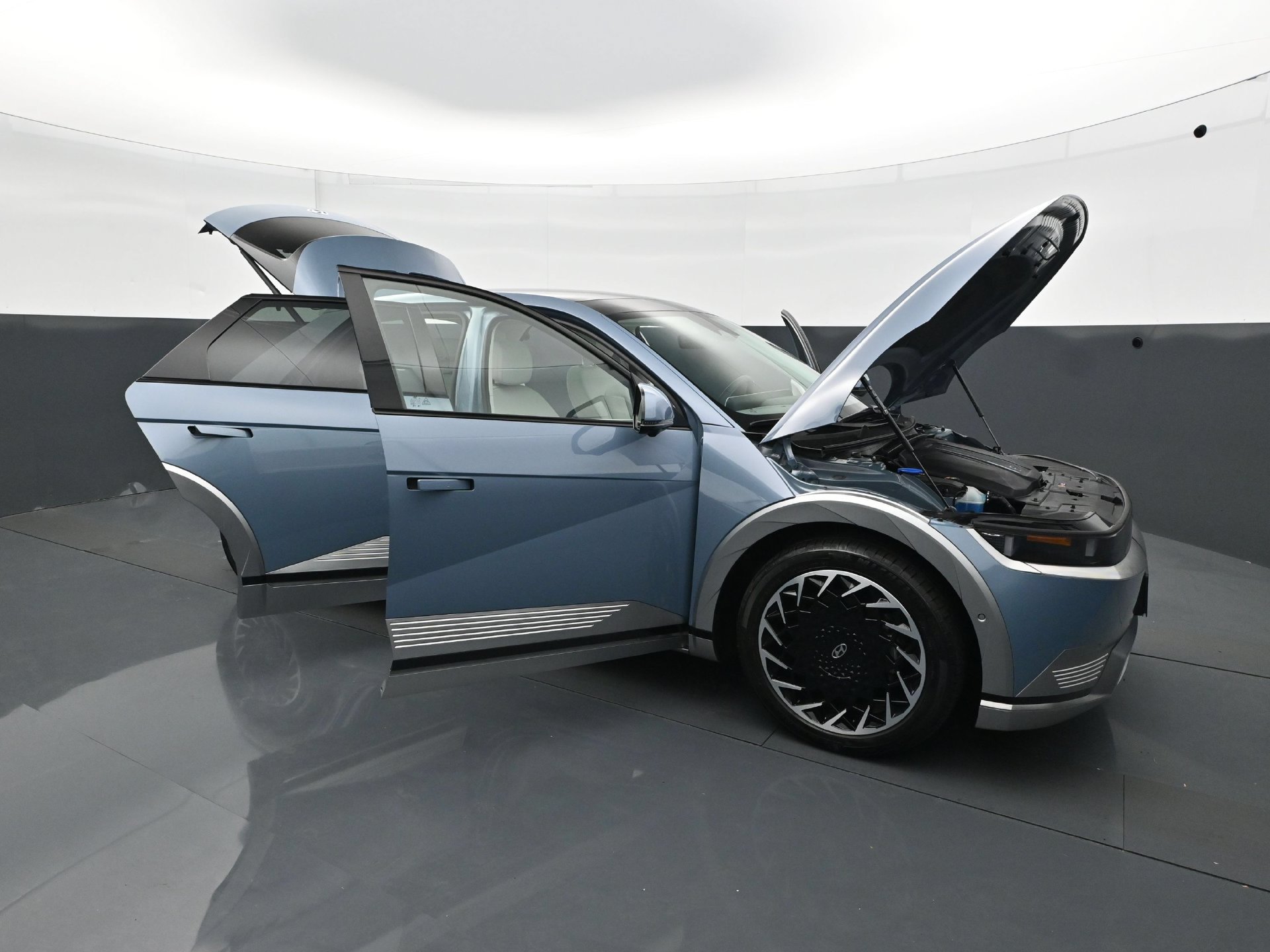 Used 2024 Hyundai Ioniq 5 Limited AWD/4WD image 38