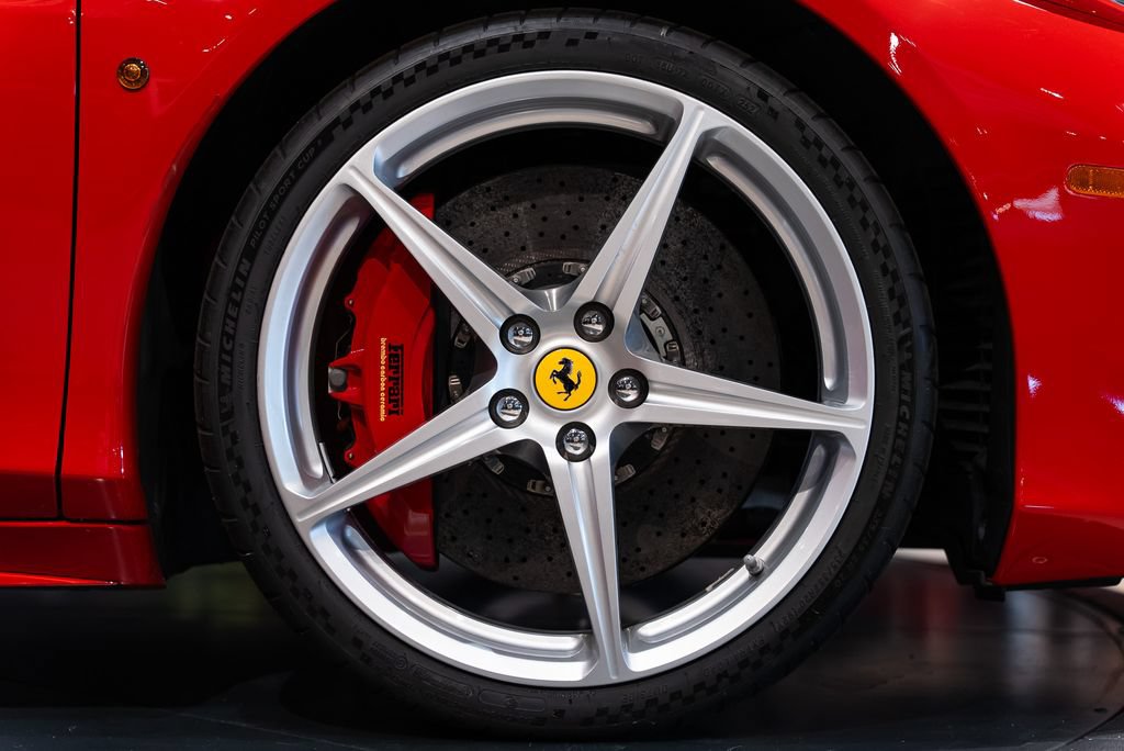 Used 2010 Ferrari 458 Italia Coupe RWD image 16