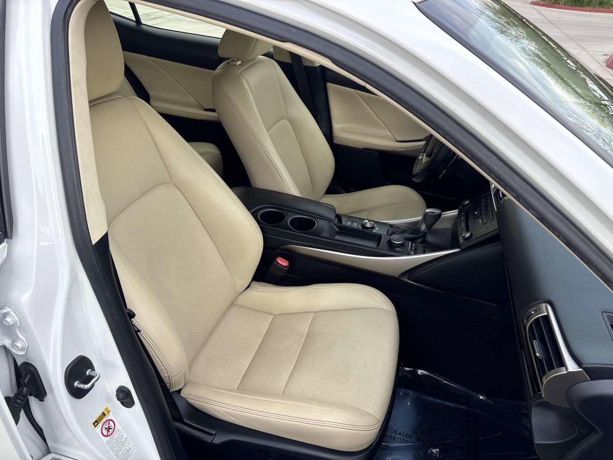 Used 2015 Lexus IS 250 image 17