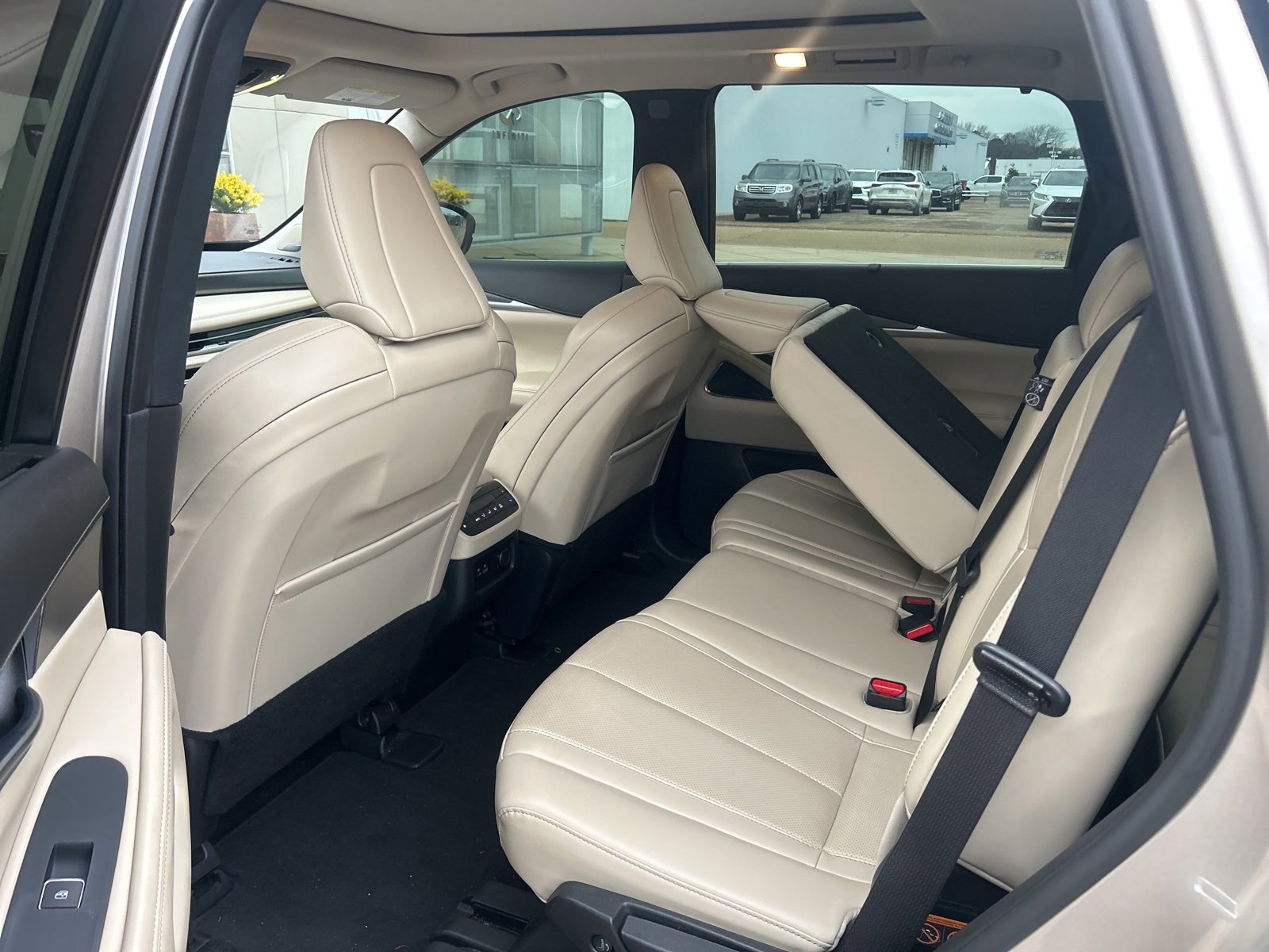 Used 2024 INFINITI QX60 Luxe w/ Vision Package image 15