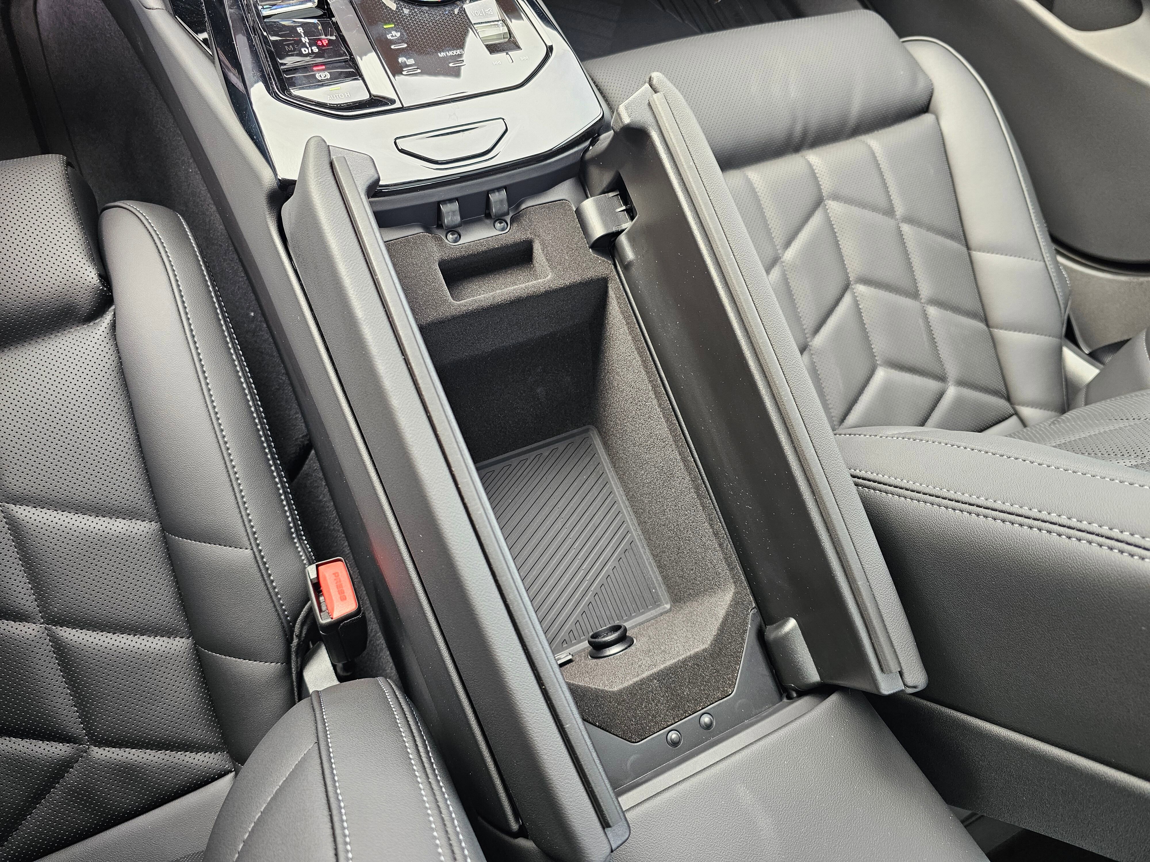 New 2026 BMW 530i xDrive w/ Executive Package image 25