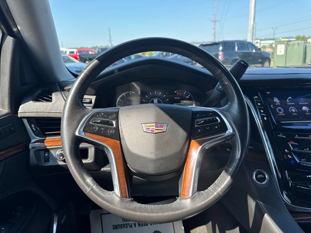 Used 2020 Cadillac Escalade Luxury RWD image 20