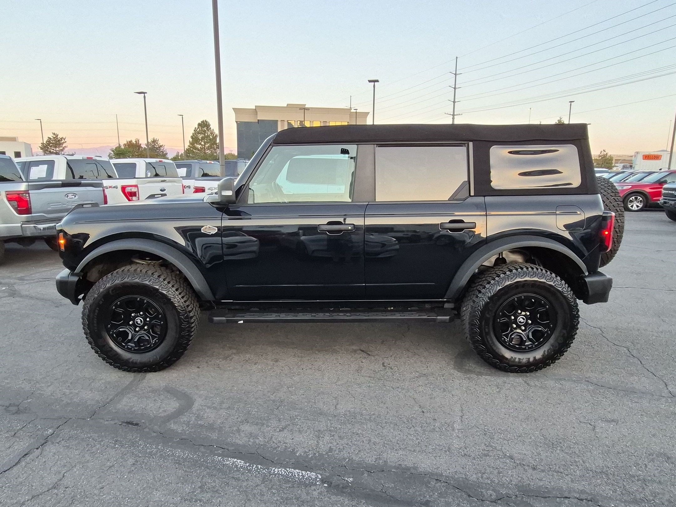 Used 2023 Ford Bronco Wildtrak AWD/4WD image 10