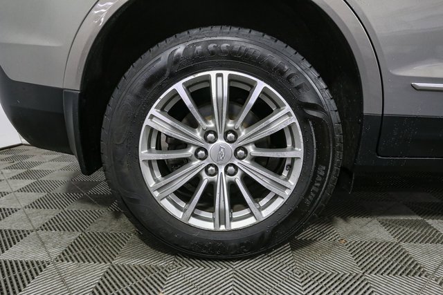 Used 2017 Cadillac XT5 Luxury w/ Driver Awareness Package image 15