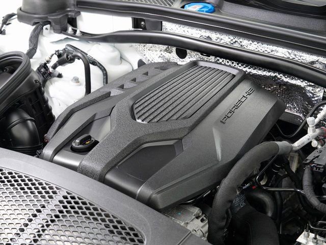 Certified 2025 Porsche Macan image 29