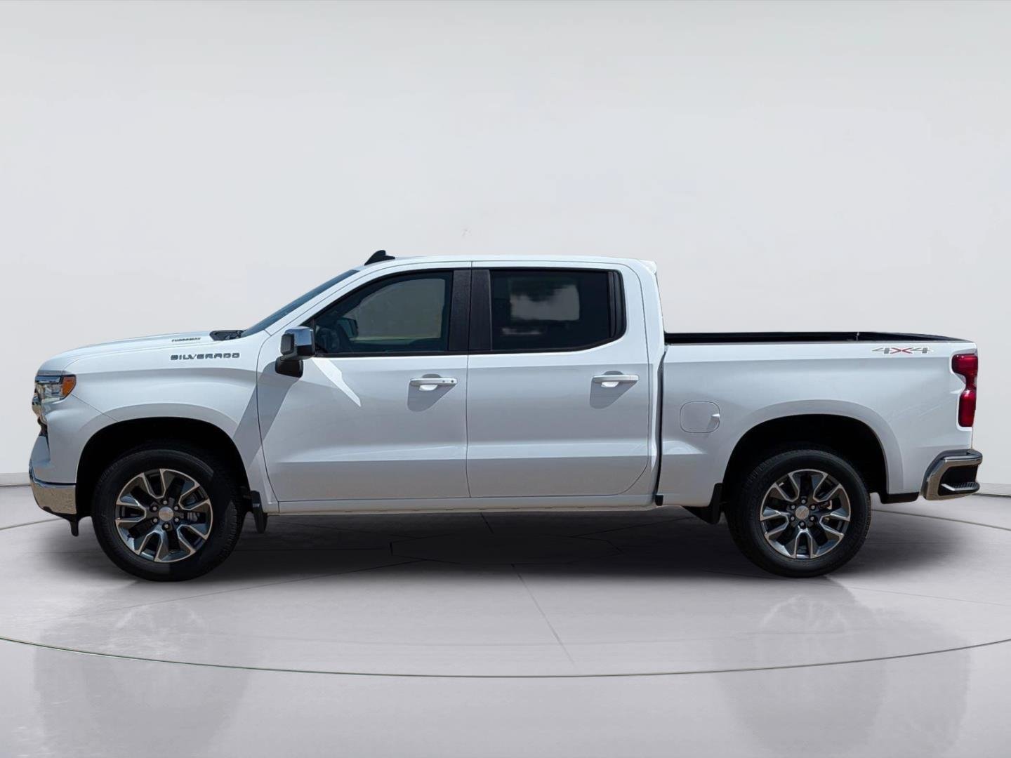 New 2026 Chevrolet Silverado 1500 LT w/ Z71 Off-Road Package AWD/4WD image 2