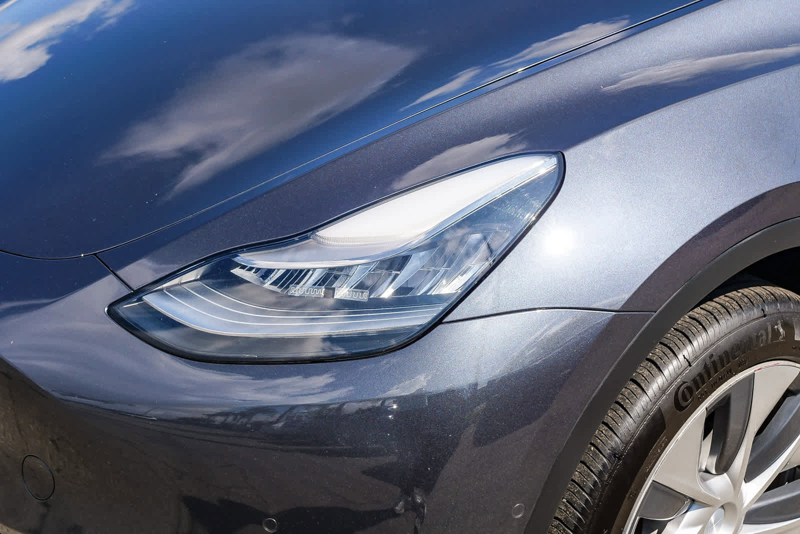 Used 2020 Tesla Model Y Long Range image 10