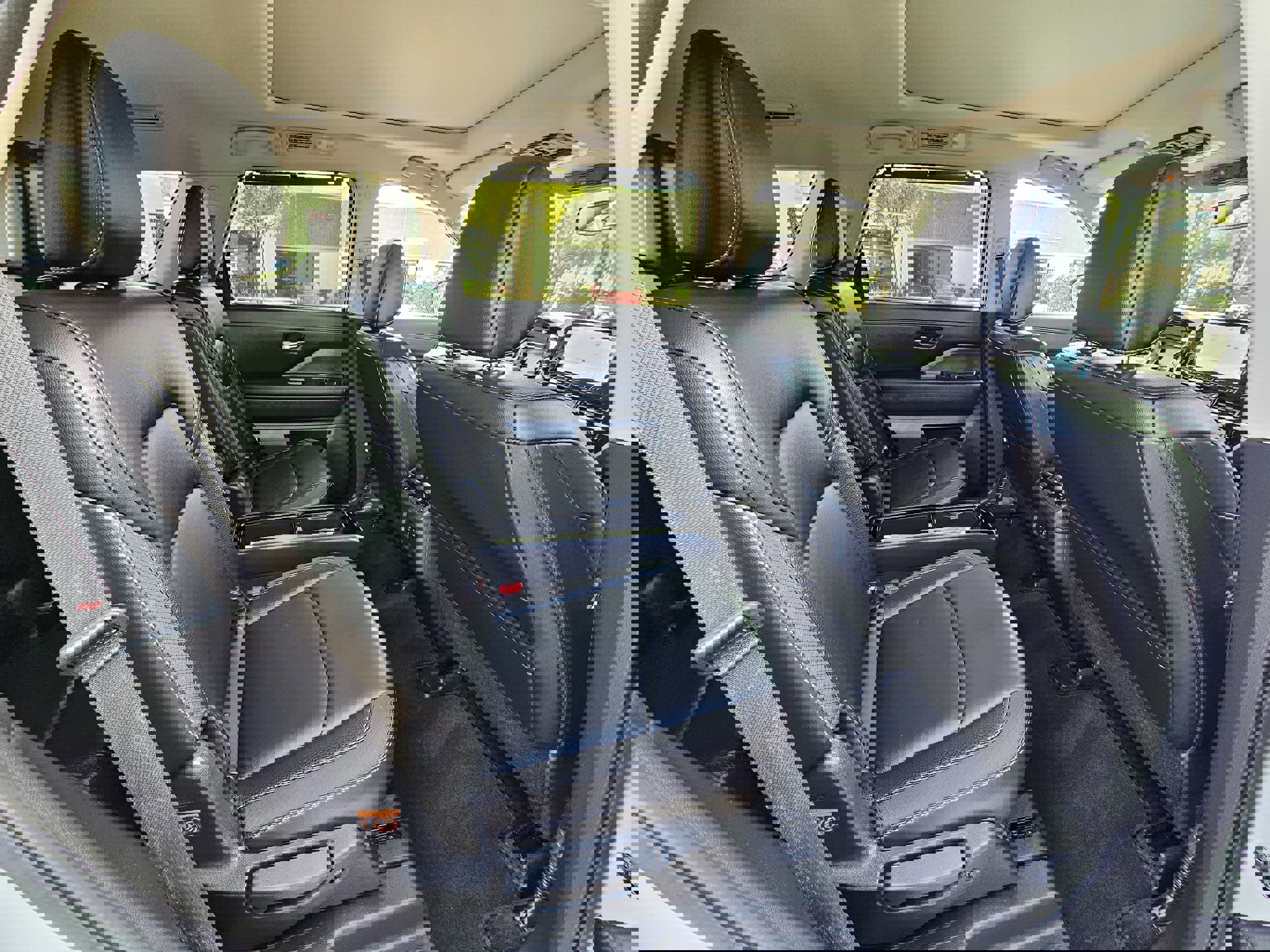 Used 2025 Nissan Pathfinder SL w/ SL Premium Package image 34