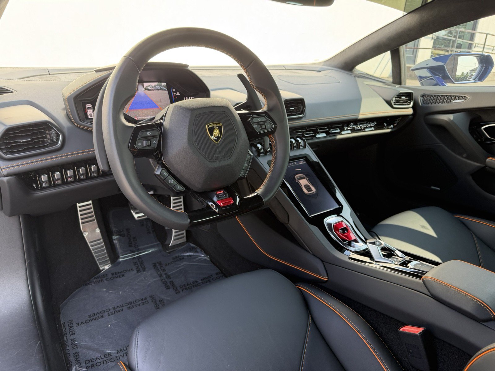 Used 2022 Lamborghini Huracan EVO RWD image 9