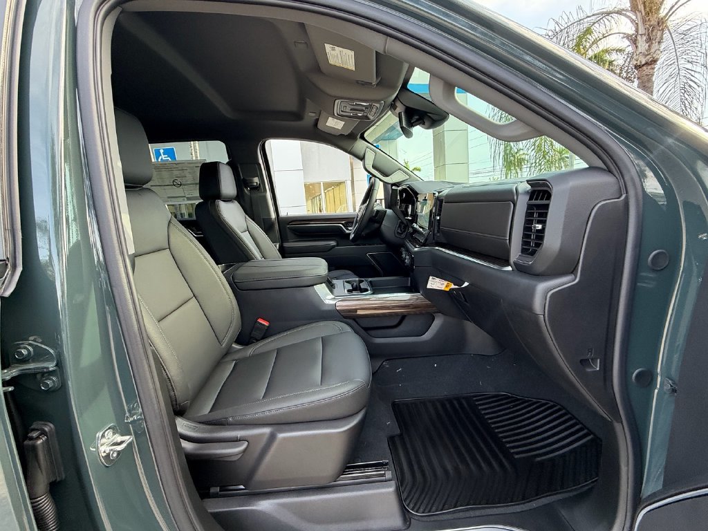 New 2026 Chevrolet Silverado 2500 LT w/ All Star Edition AWD/4WD image 15