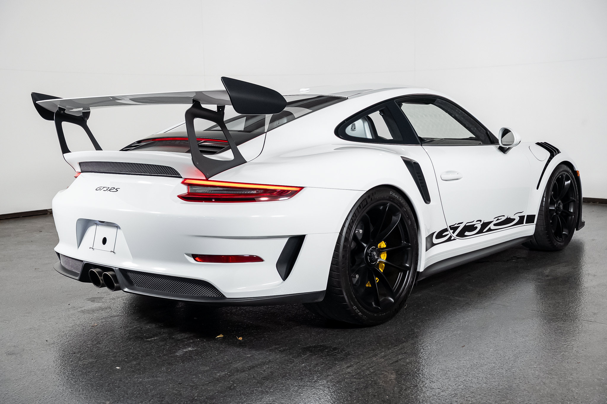 Used 2019 Porsche 911 GT3 RS RWD image 40