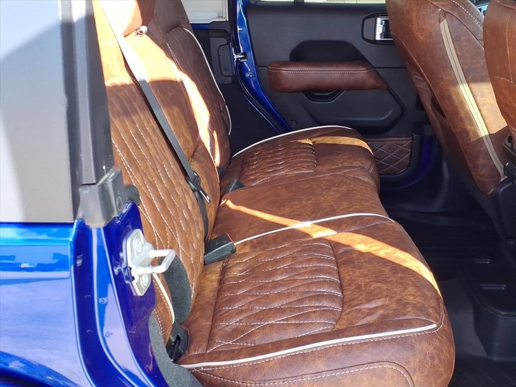 Used 2019 Jeep Wrangler Unlimited Sahara image 8