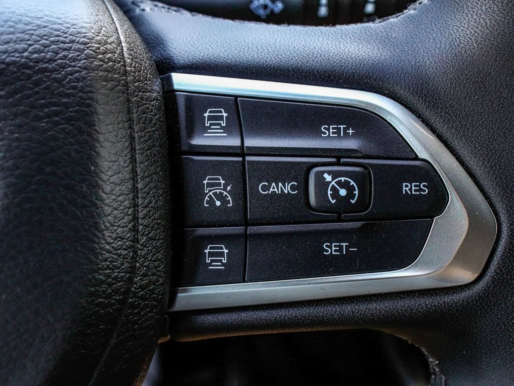 Used 2026 Jeep Compass Limited AWD/4WD image 29