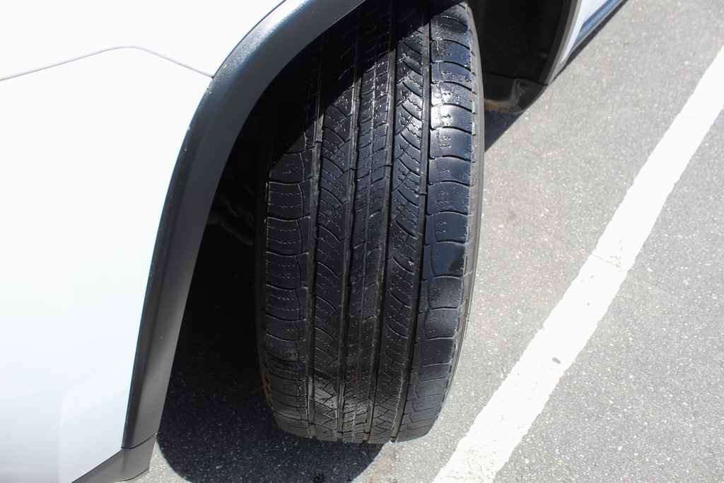 Used 2015 Jeep Grand Cherokee Limited AWD/4WD image 35