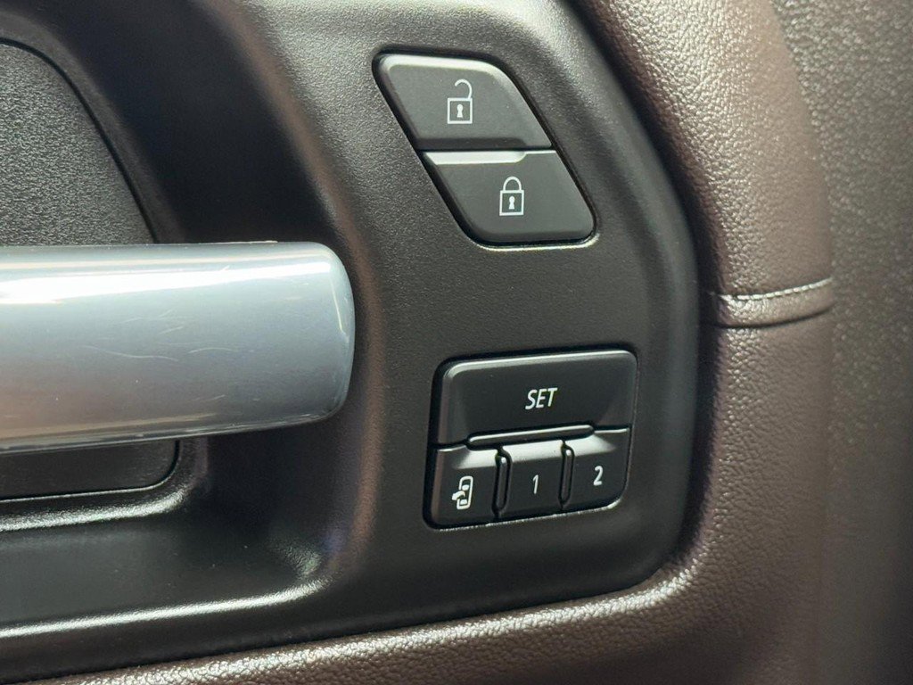 Used 2021 GMC Sierra 1500 Denali w/ Driver Alert Package II image 19