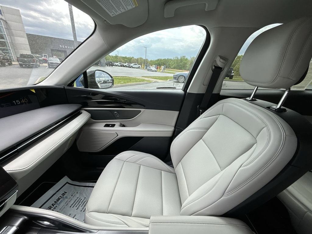 New 2026 Lincoln Nautilus Premier w/ Jet Appearance Package AWD/4WD image 13