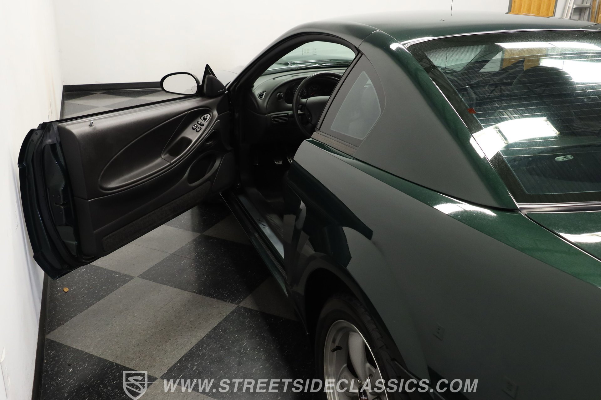 Used 2001 Ford Mustang Bullitt GT image 32