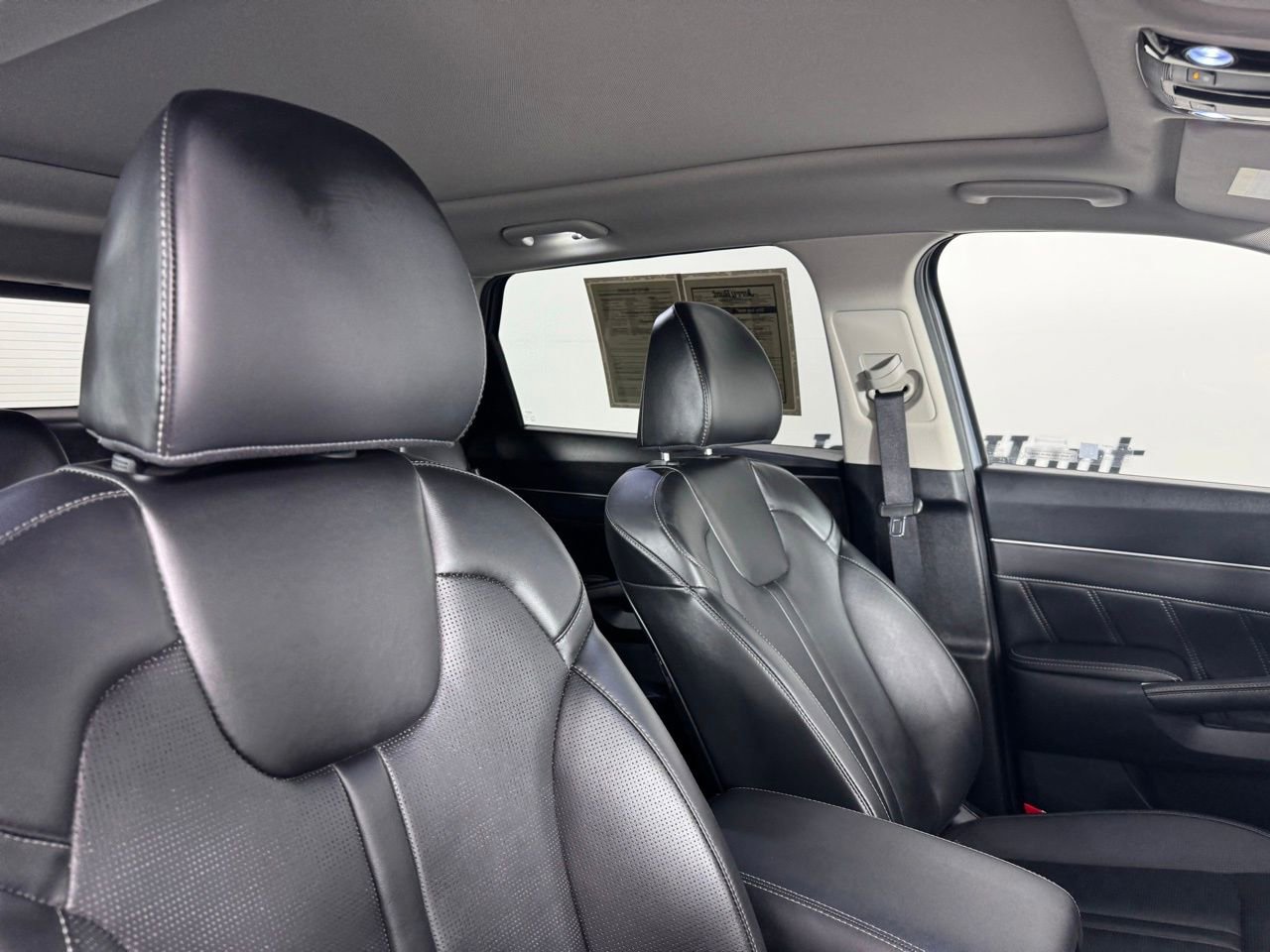 Used 2025 Kia Sorento SX image 34