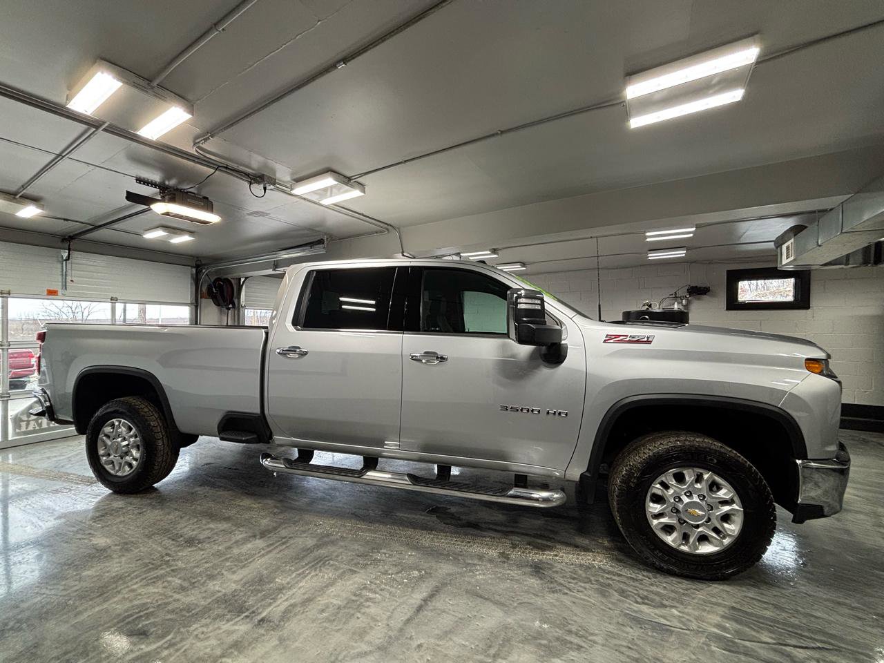 Used 2023 Chevrolet Silverado 3500 LTZ w/ LTZ Convenience Package image 13