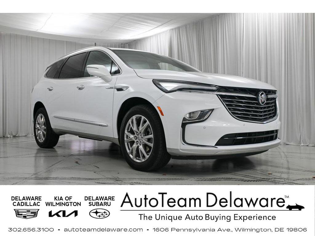Used 2024 Buick Enclave Essence w/ Experience Buick Package image 1