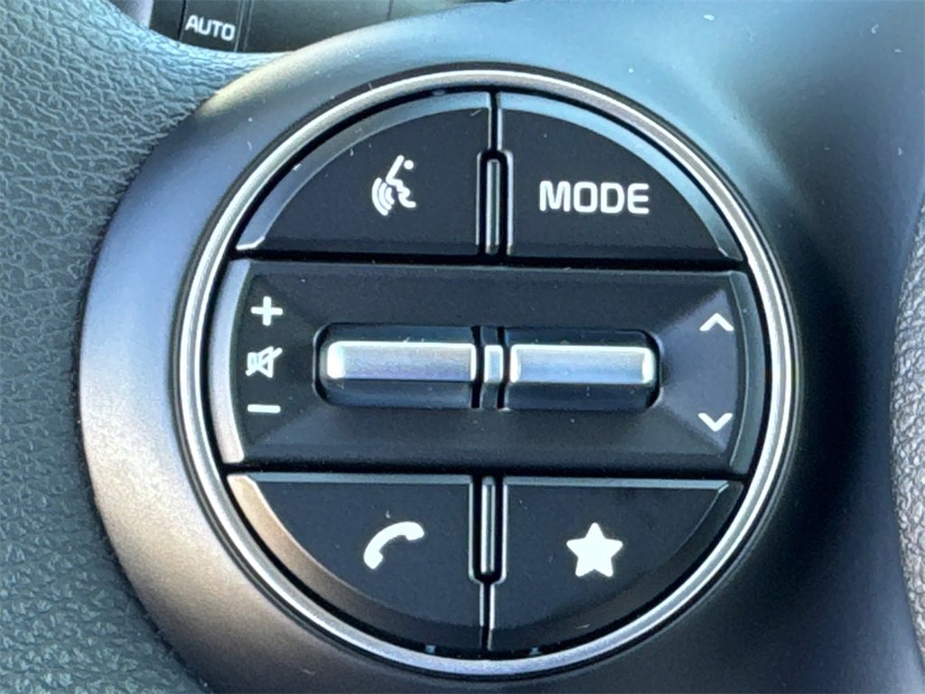 New 2025 Kia Soul LX w/ LX Technology Package image 23