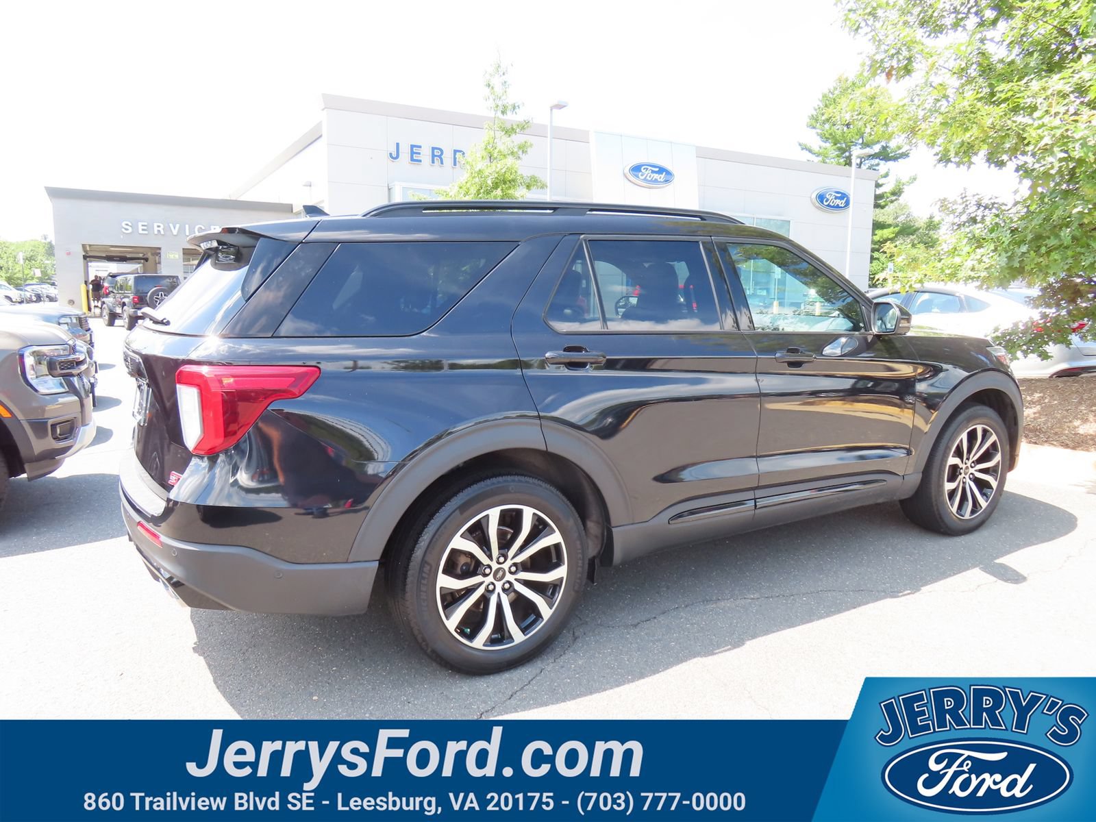 Certified 2020 Ford Explorer ST w/ Premium Technology Package AWD/4WD image 5