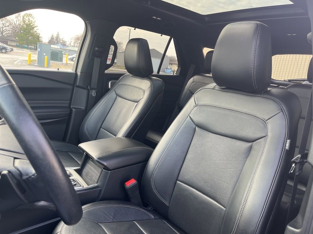 Used 2020 Ford Explorer Limited w/ Class III Trailer Tow Package image 12