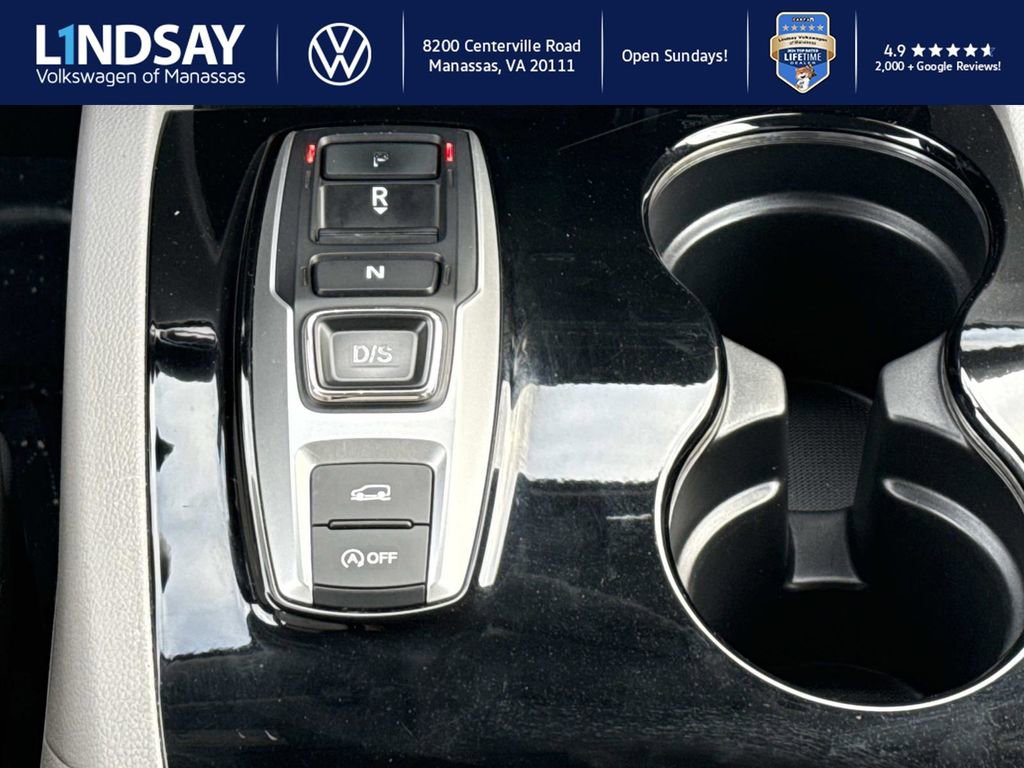 Used 2018 Honda Pilot Touring image 16