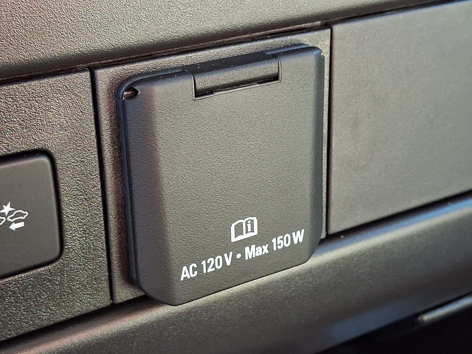Used 2025 Chevrolet Express 3500 LT w/ LT Preferred Equipment Group RWD image 22