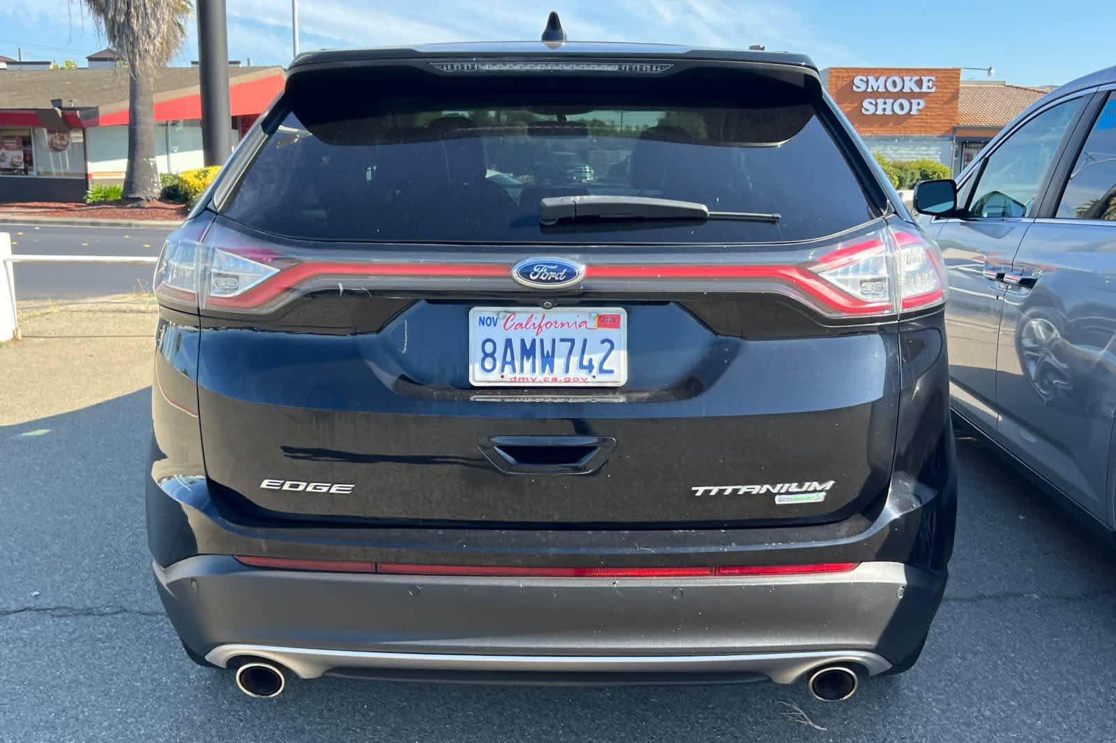 Used 2018 Ford Edge Titanium FWD image 5