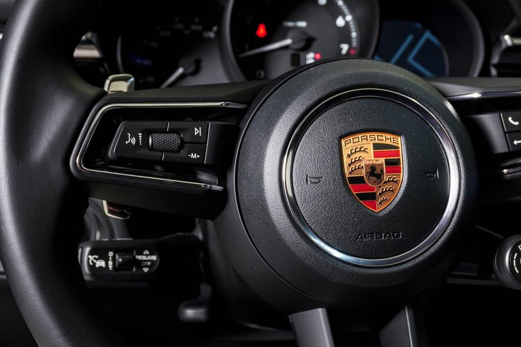 Certified 2026 Porsche Macan AWD/4WD image 20