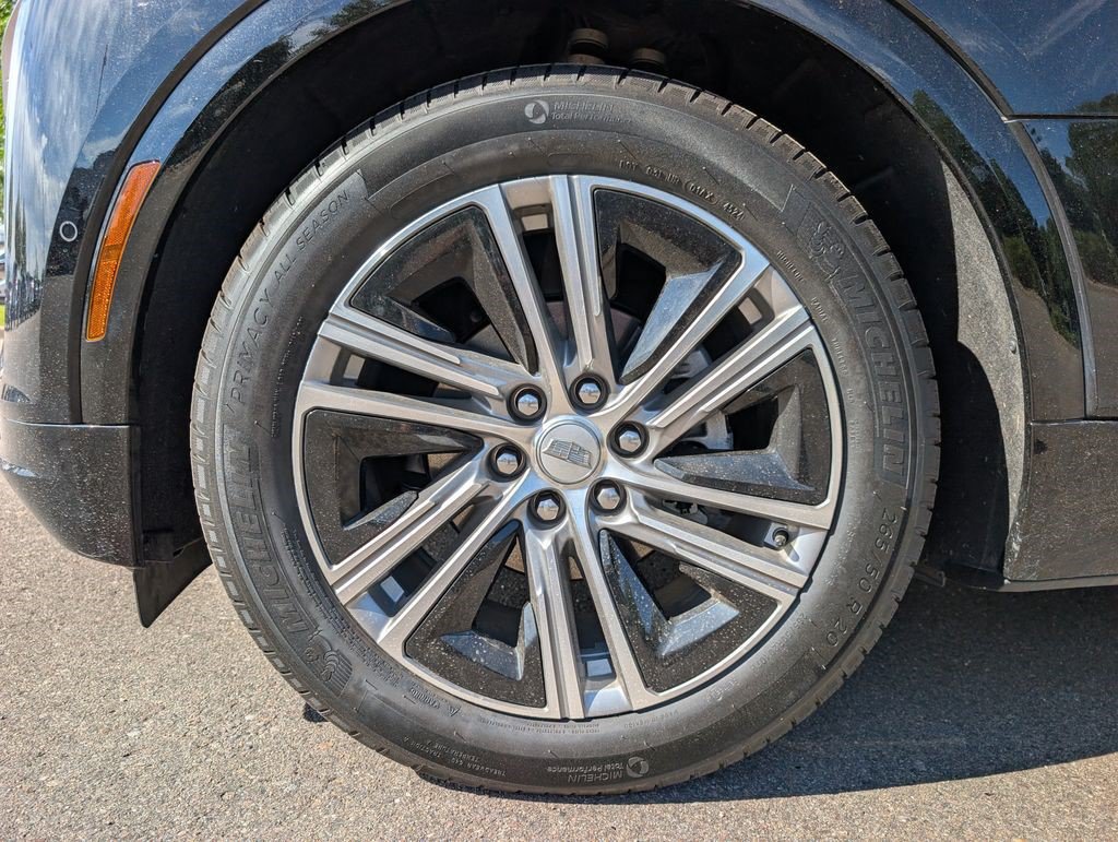Certified 2024 Cadillac Lyriq Luxury AWD/4WD image 10