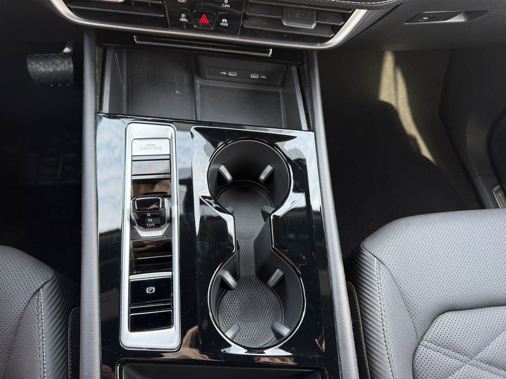 Used 2024 Volkswagen Atlas Cross Sport SE image 4