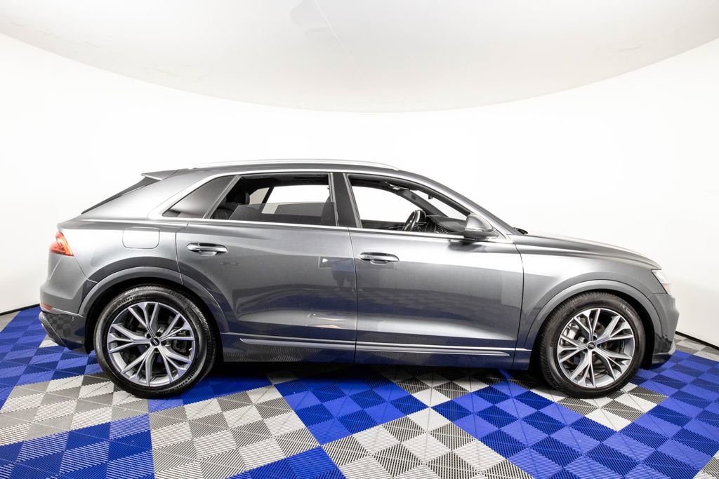 Used 2023 Audi Q8 Premium Plus AWD/4WD image 4