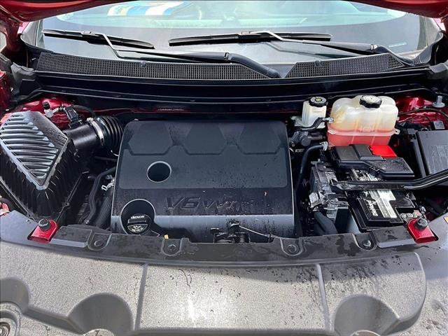 Used 2020 Chevrolet Traverse LT FWD image 11