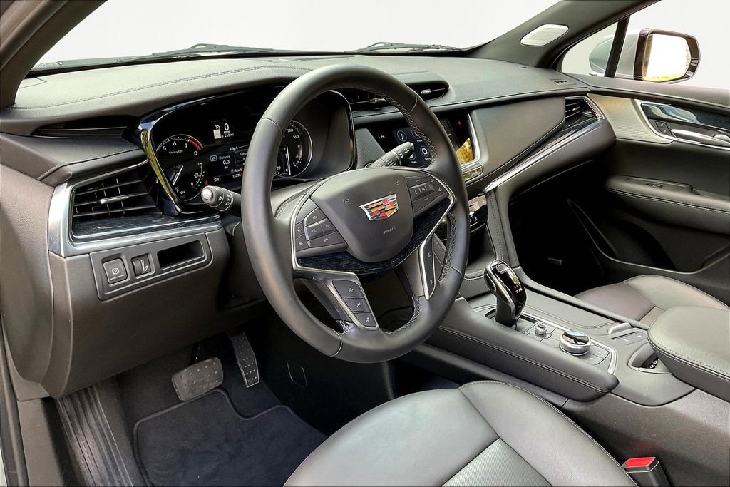 Used 2025 Cadillac XT5 Premium Luxury image 12