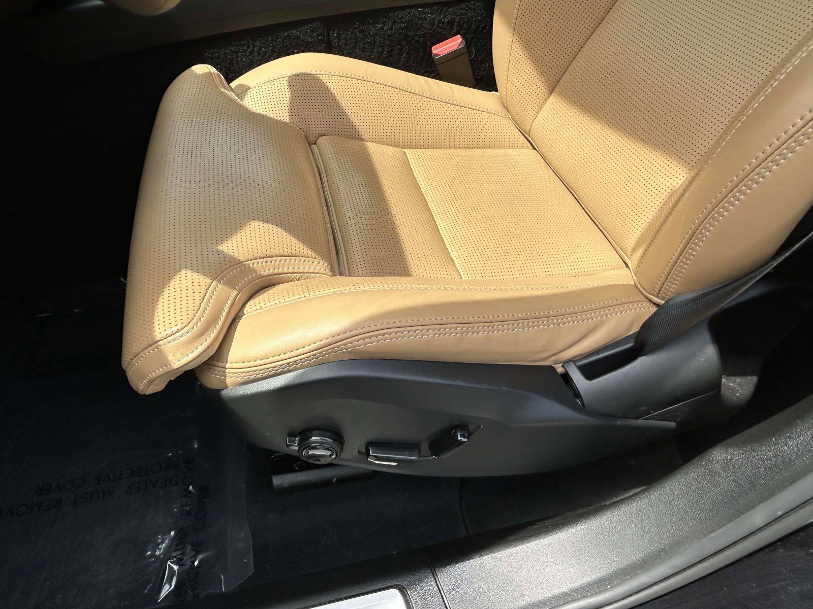 Certified 2023 Volvo XC60 B5 Ultimate image 19