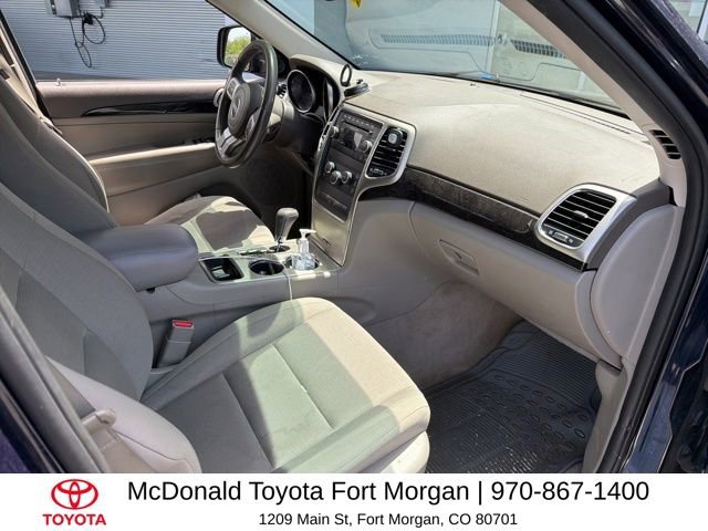 Used 2012 Jeep Grand Cherokee Laredo w/ Laredo E Group AWD/4WD image 10