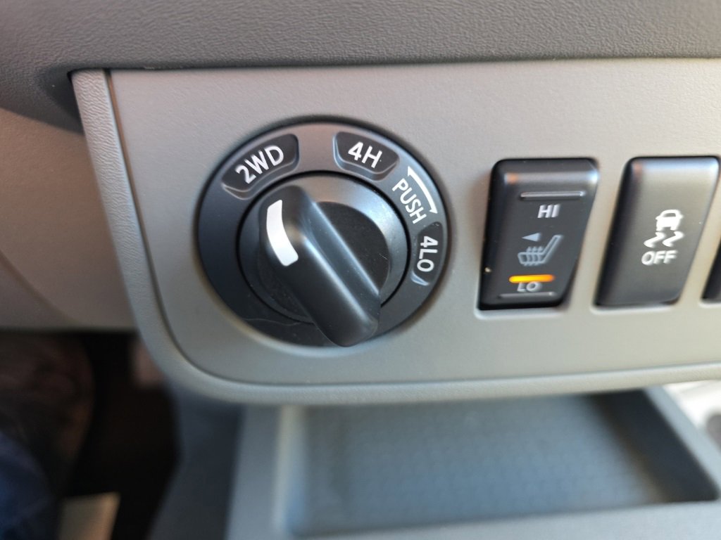 Used 2021 Nissan Frontier SV image 26