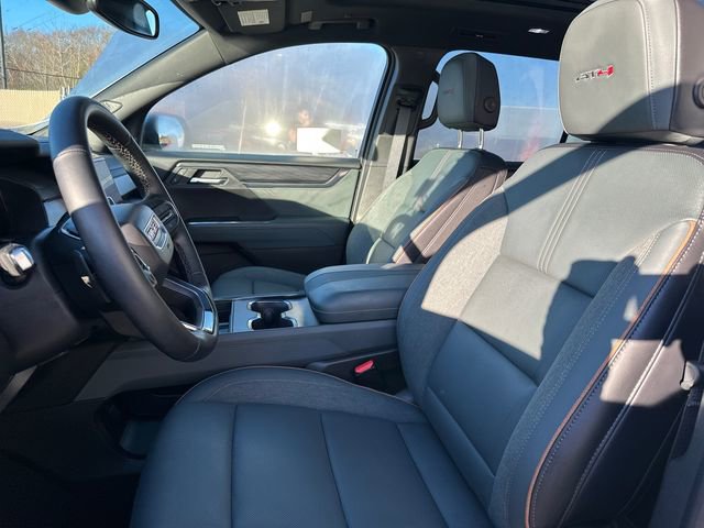 Used 2025 GMC Acadia AT4 w/ Luxury Package image 40