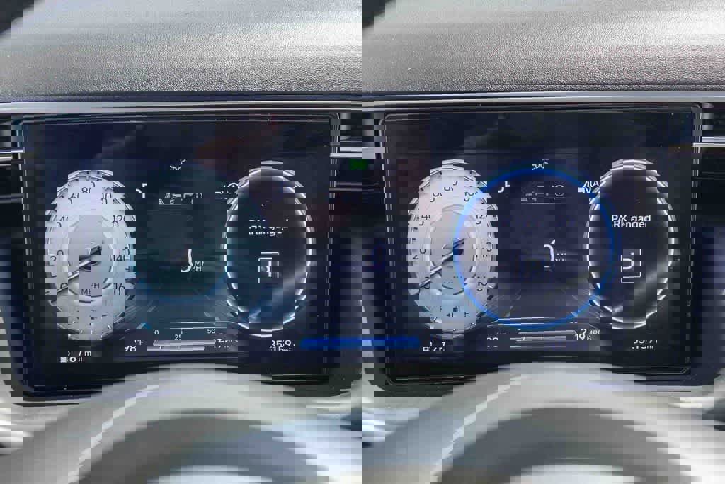 Used 2023 Hyundai Tucson Limited image 24