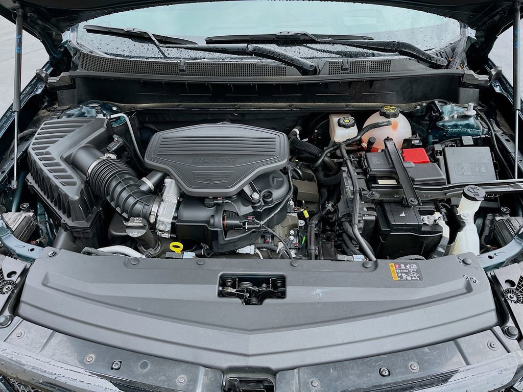 Used 2024 Cadillac XT6 Sport w/ LPO, ONYX Package image 33