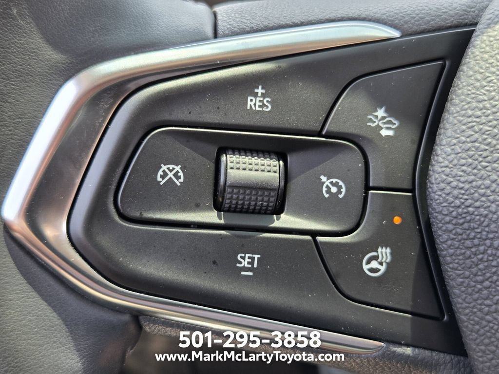 Used 2025 Chevrolet Trax LT w/ Driver Confidence Package FWD image 23