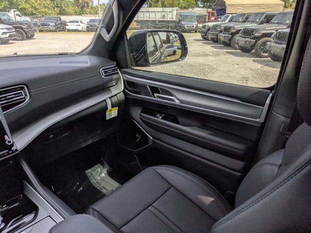 New 2026 Jeep Grand Wagoneer Limited w/ Premium Group II image 19