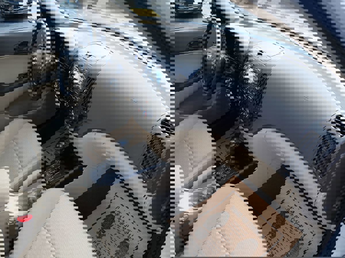 Used 2012 Hyundai Elantra GLS image 30